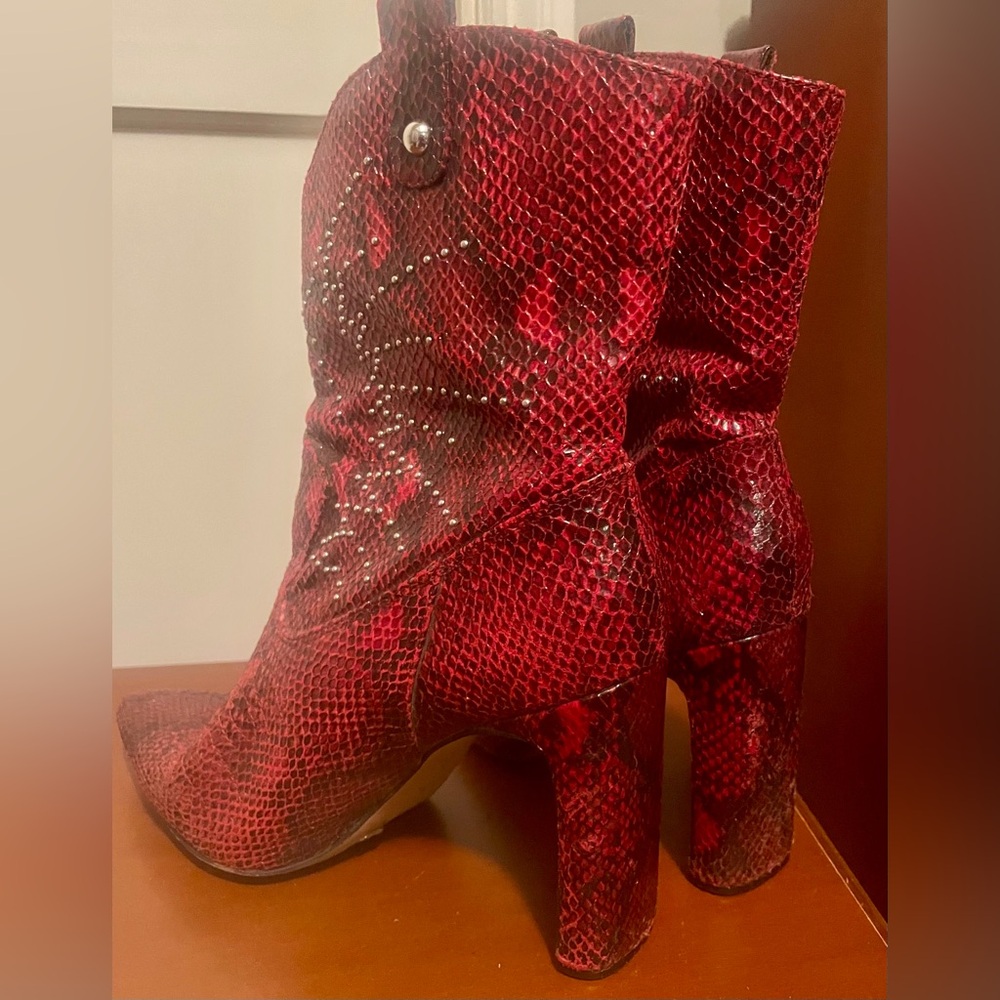 Jessica Simpson Snakeskin Boots 9 Pointed Toe Western Glam Statement Booties - Picture 4 of 8